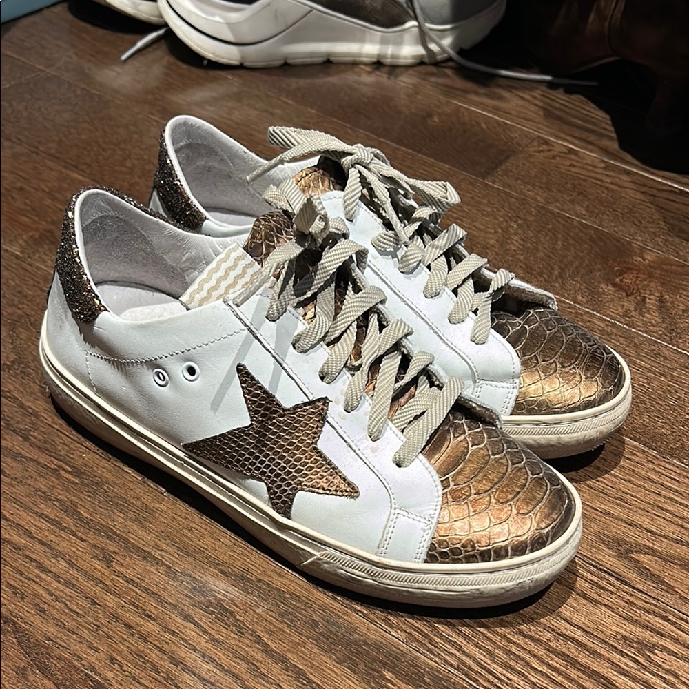 White and Gold Star Design Sneakers